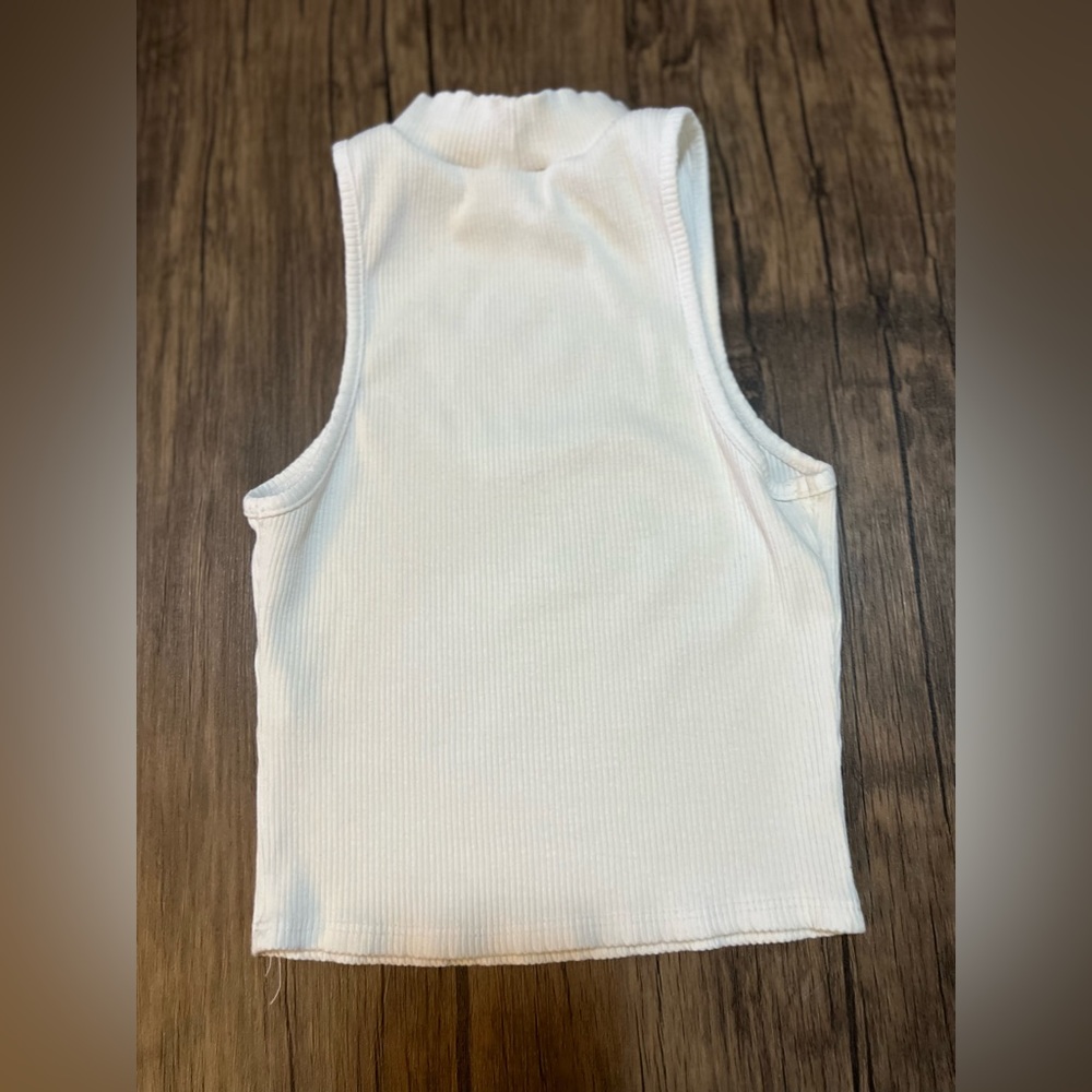 Shen Ribbed Mock Neck Top - Picture 3 of 4